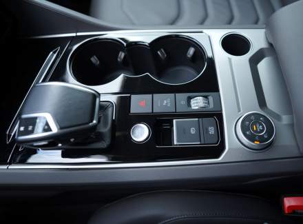 Volkswagen - Touareg