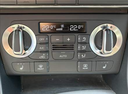Audi - Q3