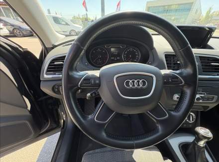 Audi - Q3