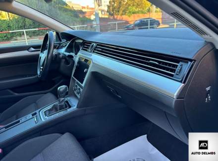 Volkswagen - Passat