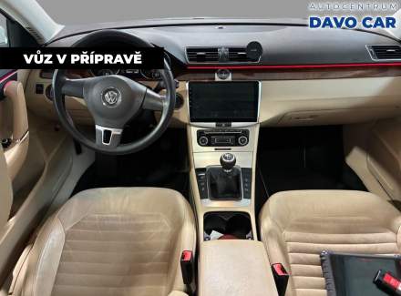 Volkswagen - Passat