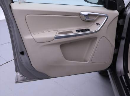 Volvo - XC60