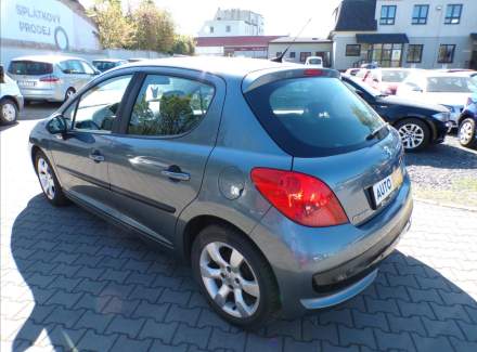 Peugeot - 207