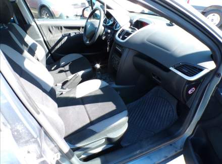 Peugeot - 207