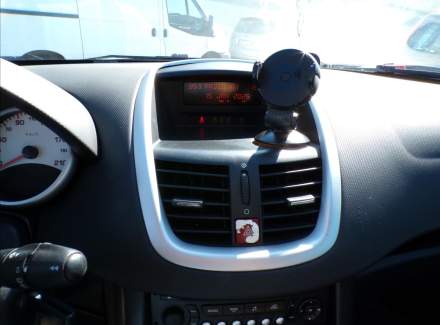 Peugeot - 207