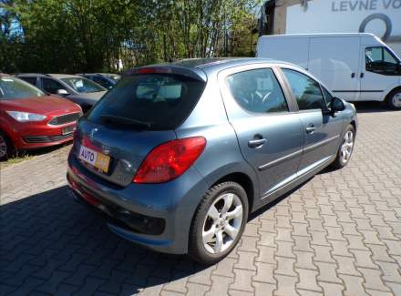 Peugeot - 207