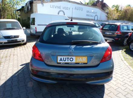 Peugeot - 207