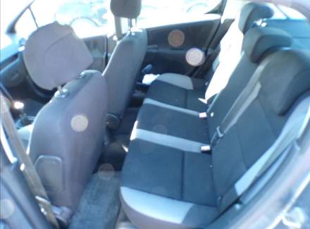 Peugeot - 207