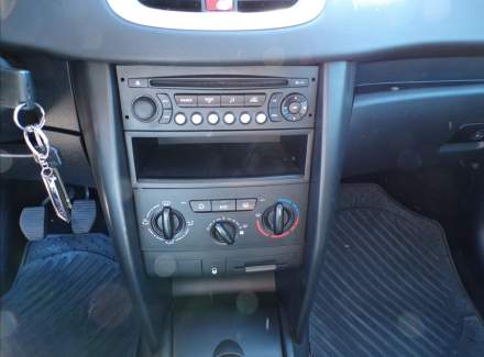 Peugeot - 207