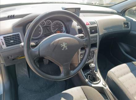 Peugeot - 307