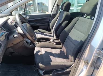 Peugeot - 307