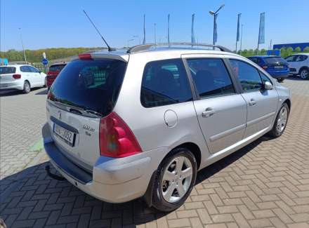 Peugeot - 307