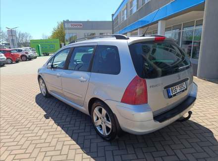 Peugeot - 307