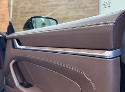 Porsche - 911