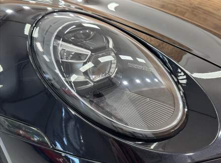 Porsche - 911