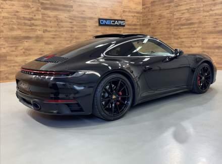 Porsche - 911