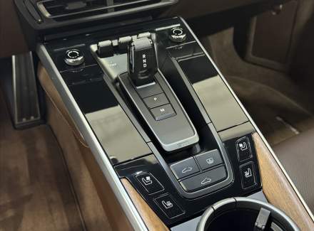 Porsche - 911