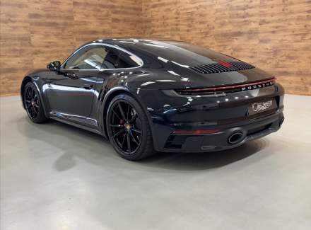 Porsche - 911