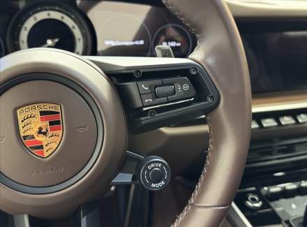 Porsche - 911