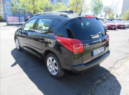 Peugeot - 207