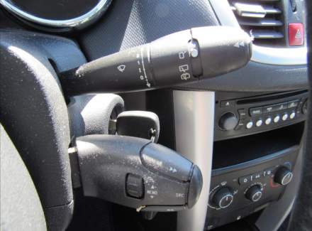 Peugeot - 207