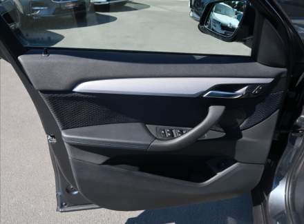 BMW - X1