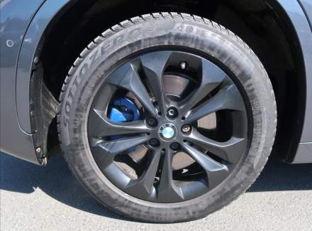 BMW - X1