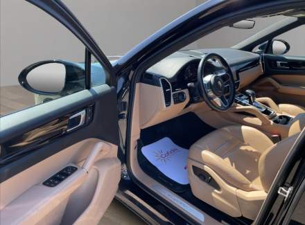 Porsche - Cayenne