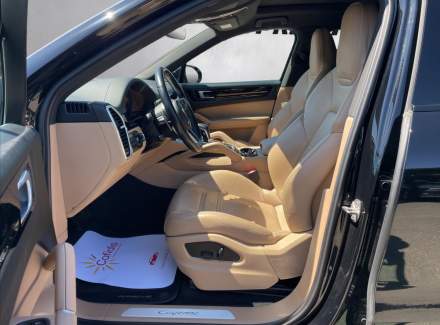 Porsche - Cayenne