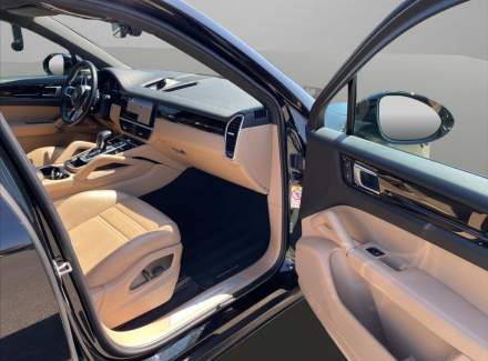 Porsche - Cayenne