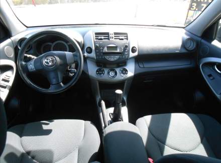 Toyota - RAV 4