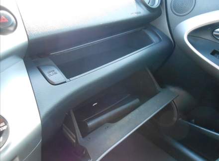 Toyota - RAV 4
