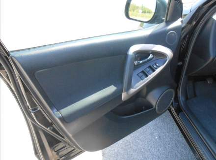 Toyota - RAV 4