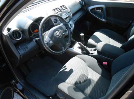 Toyota - RAV 4