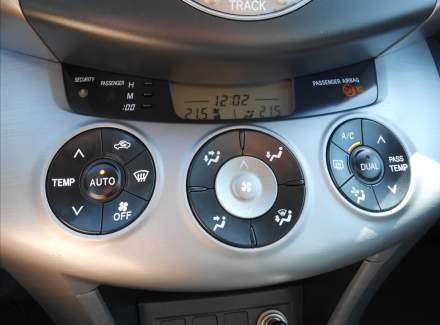 Toyota - RAV 4