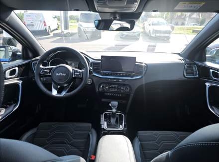 Kia - XCeed