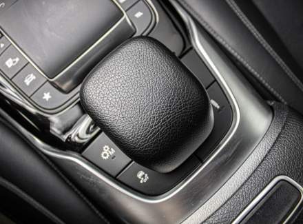 Mercedes-Benz - CLA