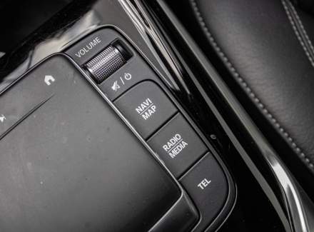 Mercedes-Benz - CLA