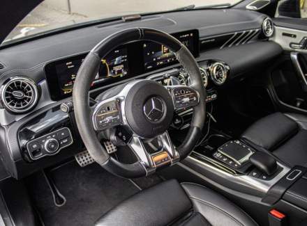Mercedes-Benz - CLA
