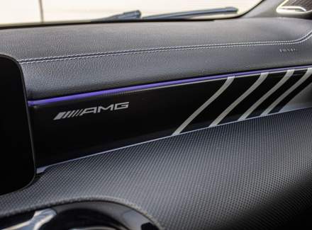Mercedes-Benz - CLA
