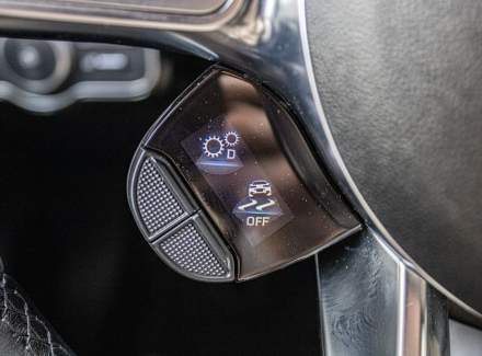 Mercedes-Benz - CLA