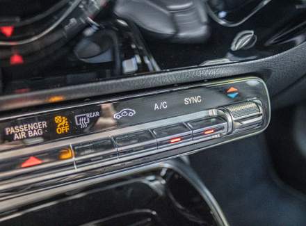 Mercedes-Benz - CLA
