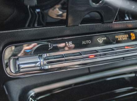 Mercedes-Benz - CLA