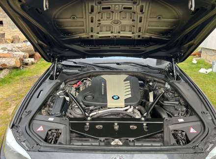 BMW - M5