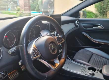 Mercedes-Benz - CLA