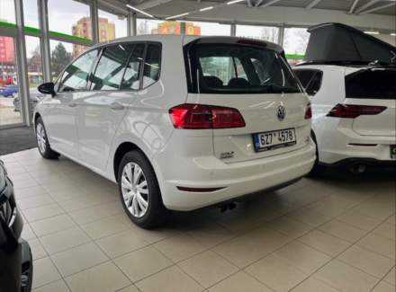 Volkswagen - Golf