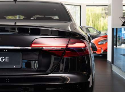 Audi - S8