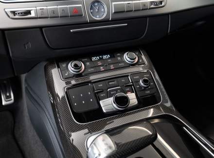 Audi - S8