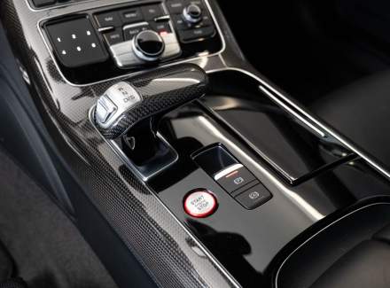 Audi - S8