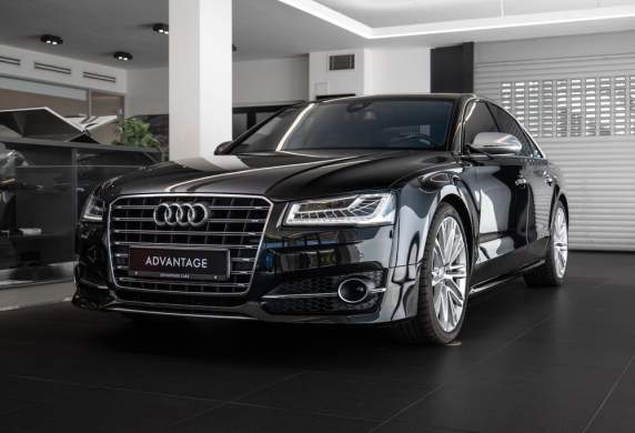 Audi - S8